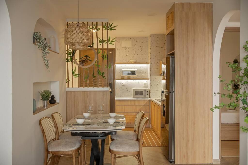 Insta-worthy, Indochina 2br+1wc W/cityview Apartment Ho Chi Minh City
